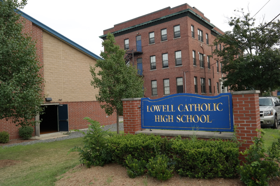 Lowell Catholic High School Du học Tân Con Đường Vàng